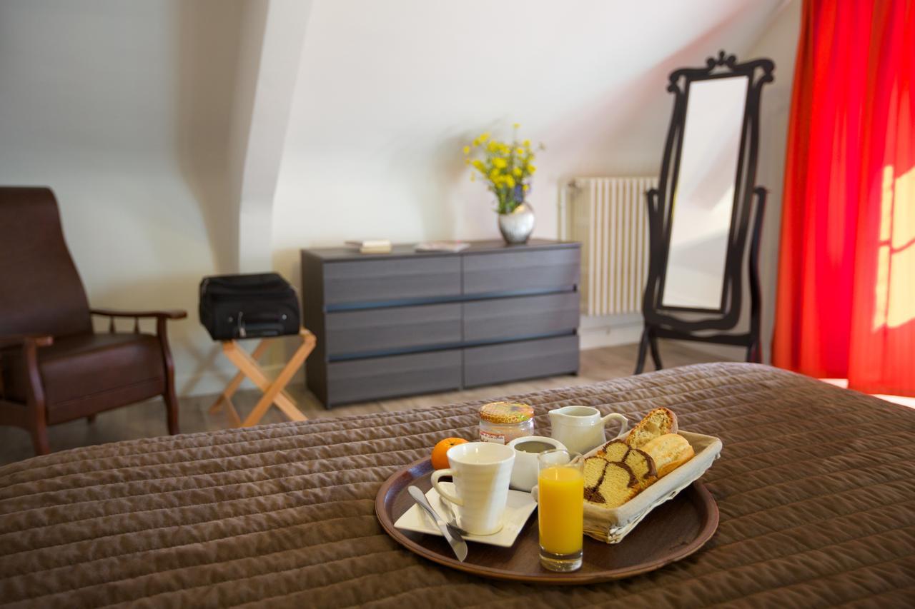 Logis Hotel Le Petit Breuil La Courtine Kültér fotó